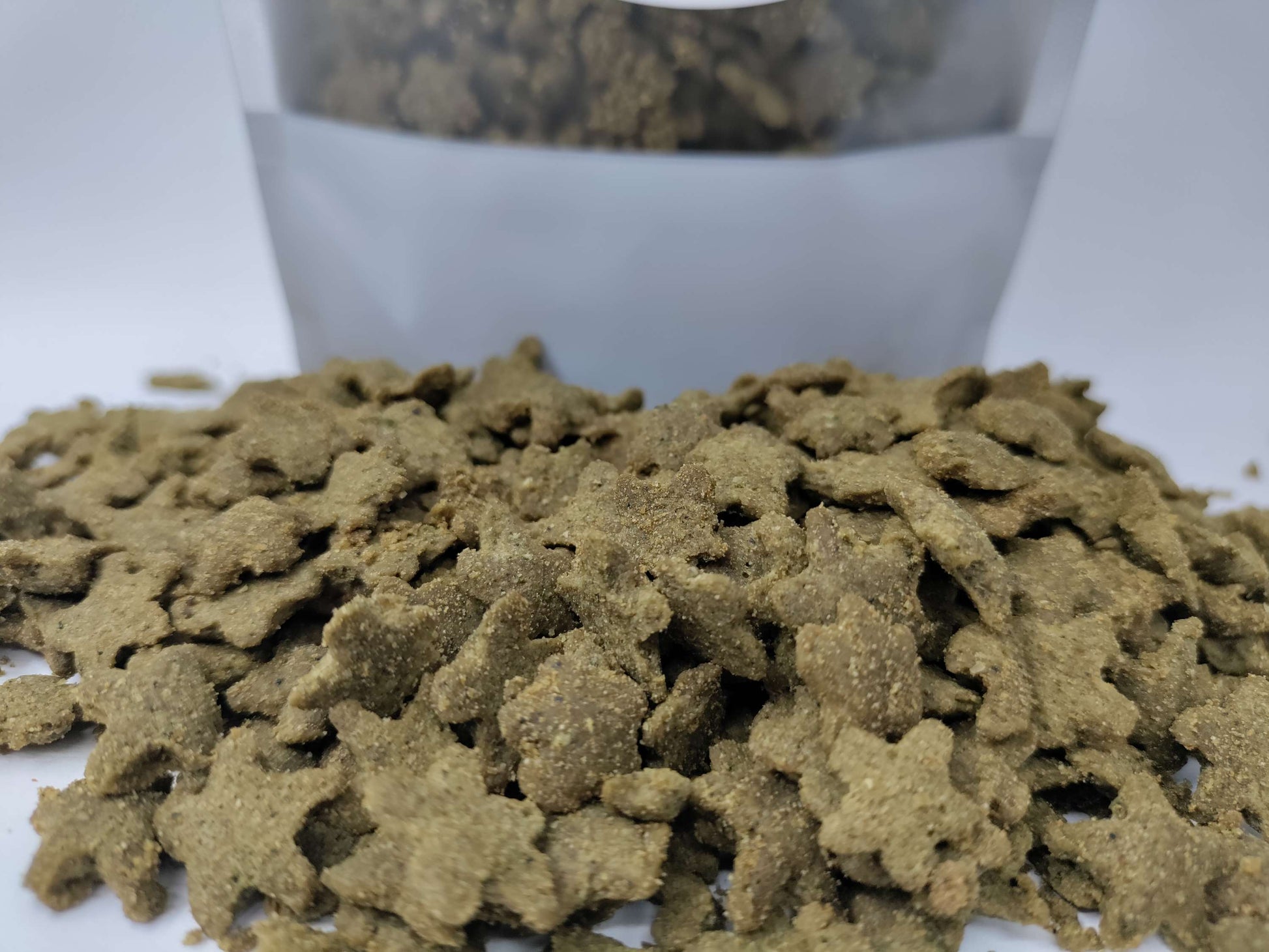 BeyondWhiskers Chicken Sharp Cheddar Cheese Crunchy Bulk Cat Treats image 0