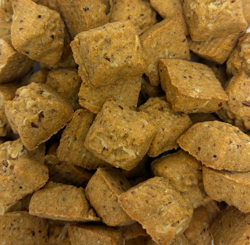 Tail-Wagging Pumpkin Oat Bites – Crunchy Oven-Baked Dog Treats | Beyondwhiskers