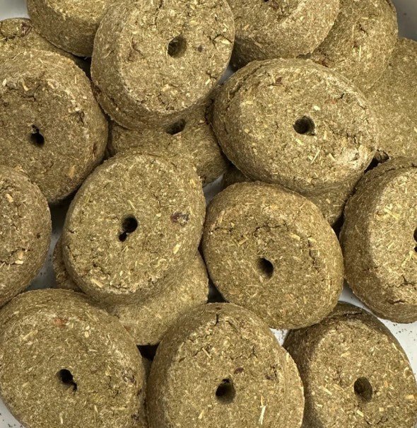 bulk-horse-treats-apple-orchard-crunch-horse-treats-wholesale.jpg